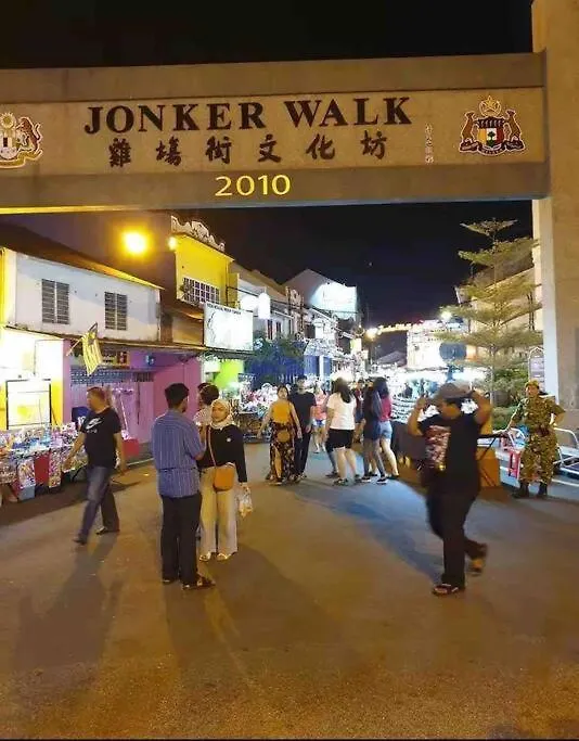 Lovely 1-Bedroom Condo With Facilities Malacca